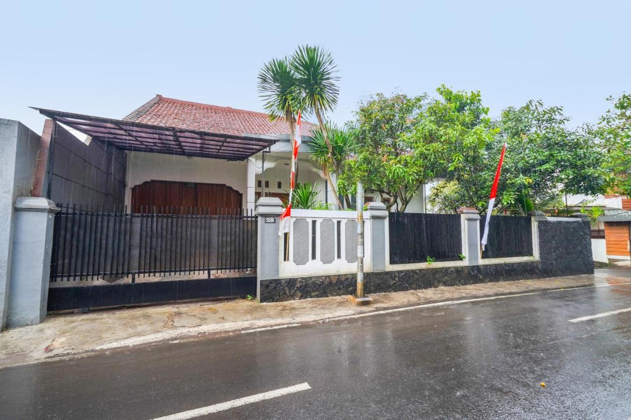 Oyo 91561 Gandhi Hotel Bandung Luaran gambar
