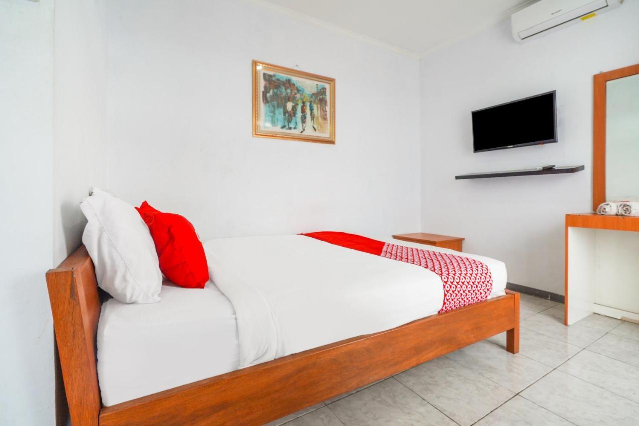 Oyo 91561 Gandhi Hotel Bandung Luaran gambar