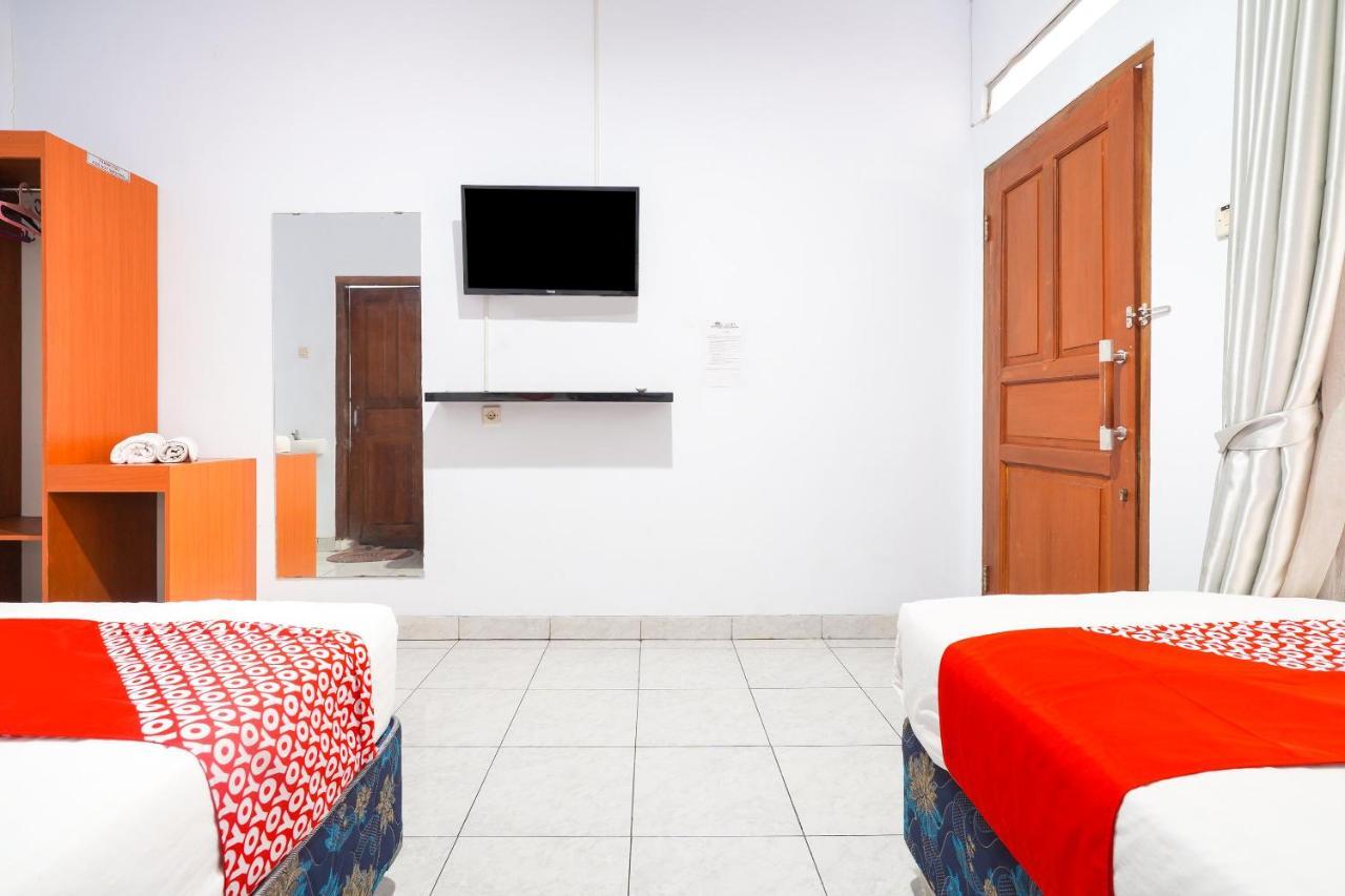 Oyo 91561 Gandhi Hotel Bandung Luaran gambar