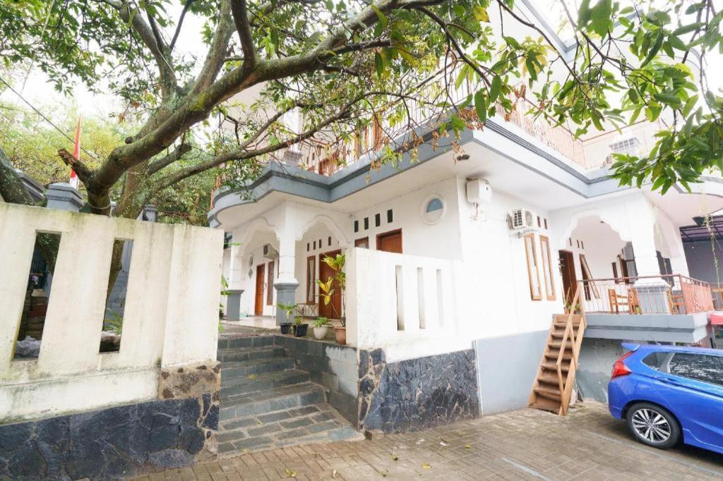 Oyo 91561 Gandhi Hotel Bandung Luaran gambar
