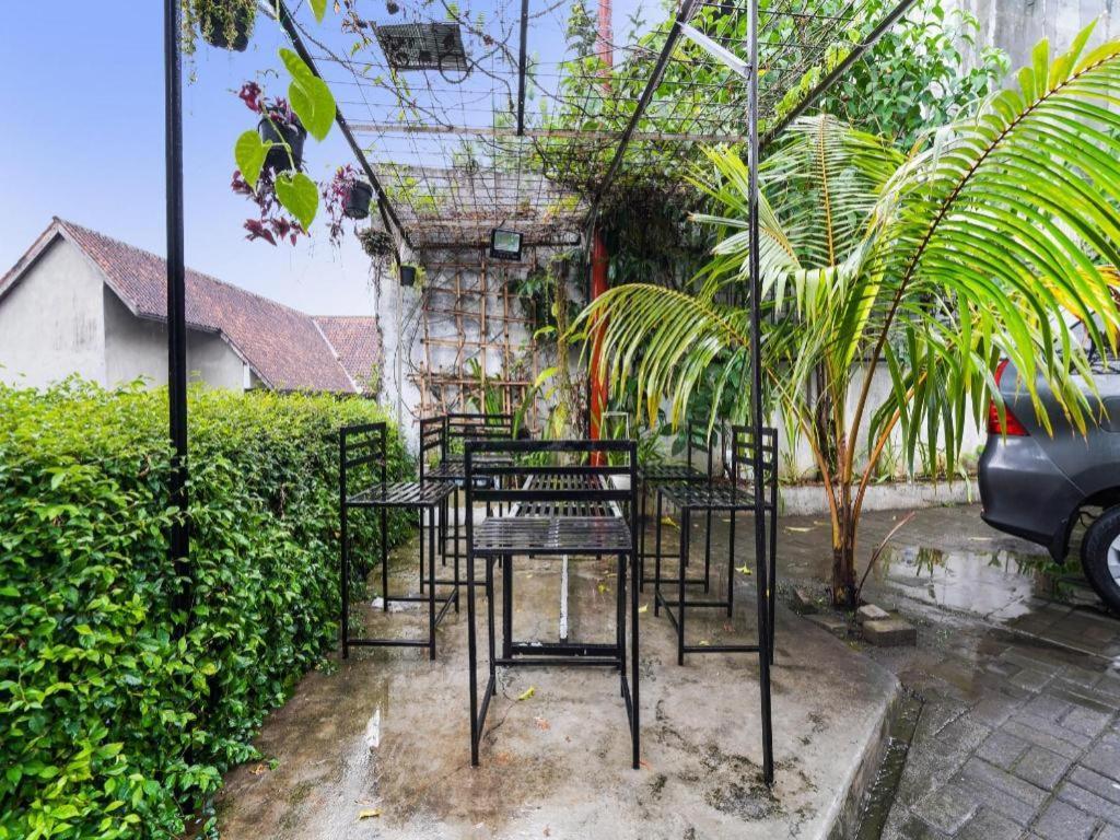 Oyo 91561 Gandhi Hotel Bandung Luaran gambar